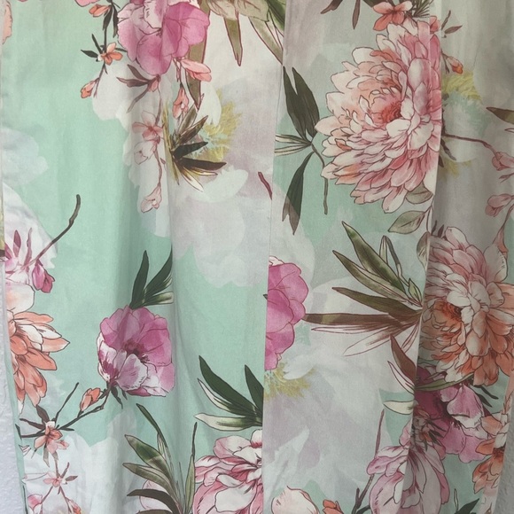 Black Halo Floral Bodycon Midi Dress | Size 8 | Made in USA - Picture 6 of 8